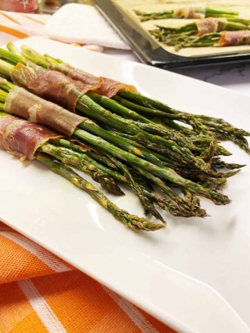 Asparagus wrapped in prosciutto