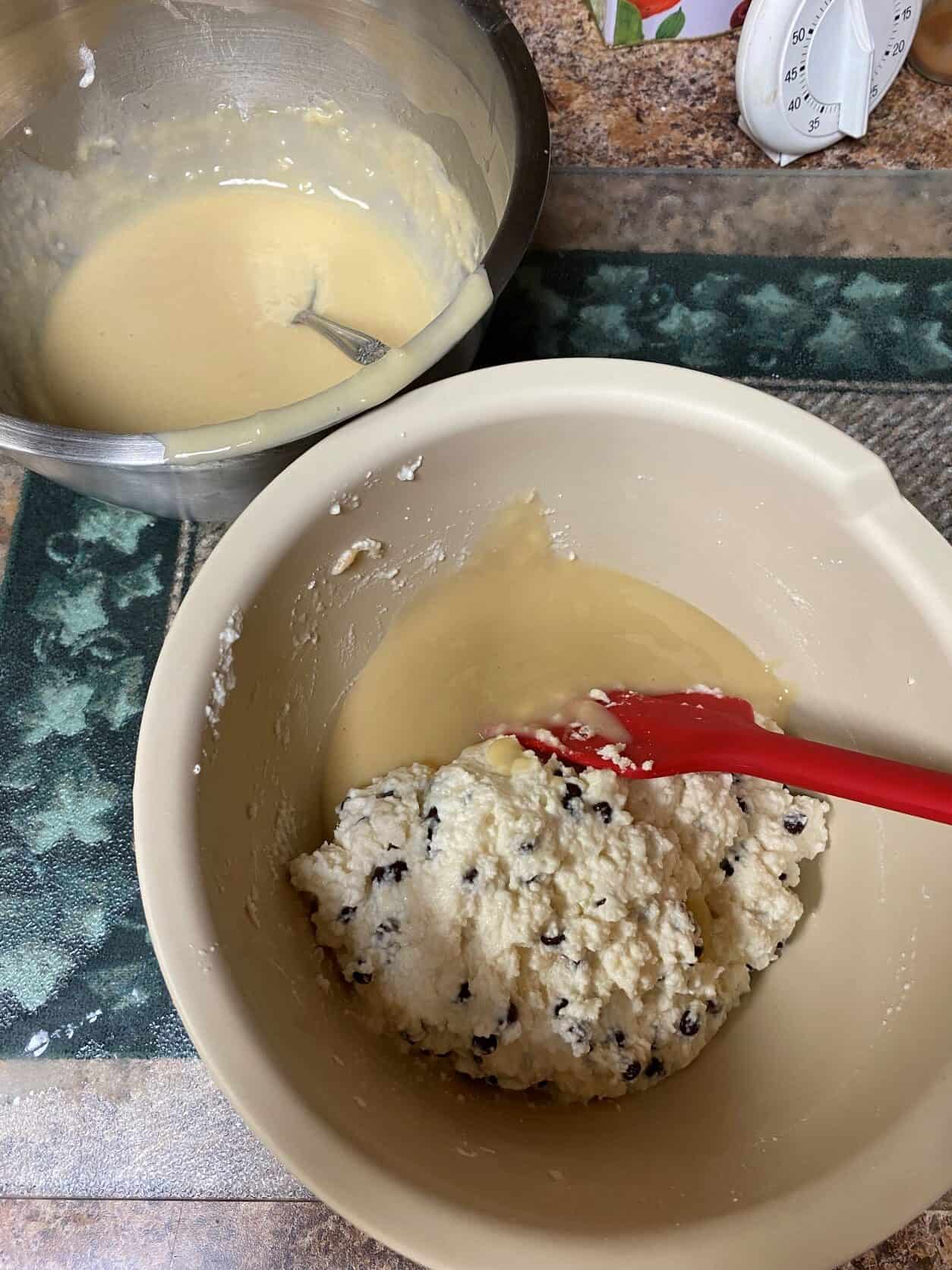 Custard and Ricotta Filling in a bowl