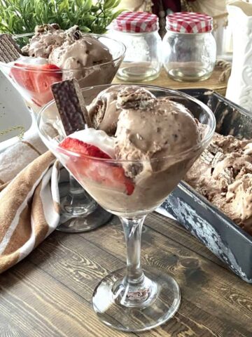 Nutella Ice Cream without an ice cream maker in a glass