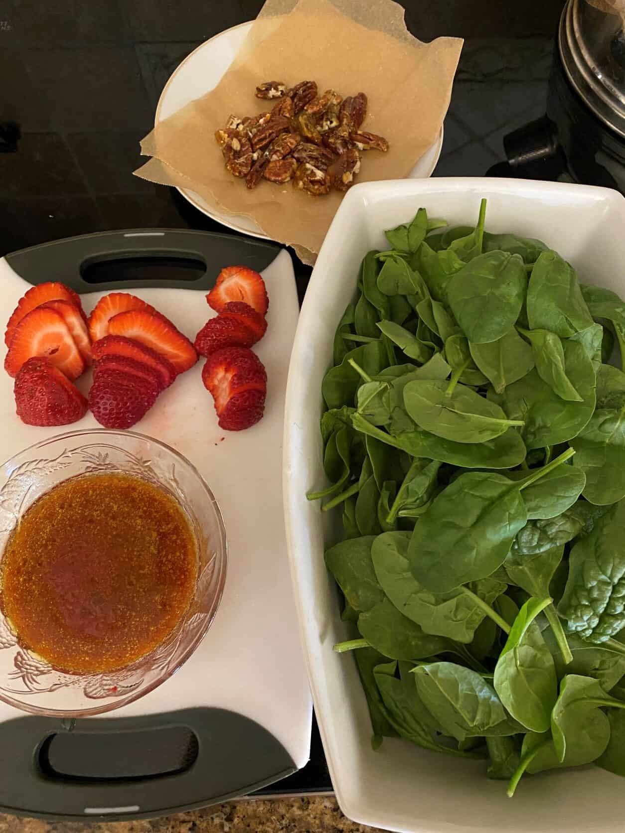 Ingredients to make Spinach Strawberry Salad