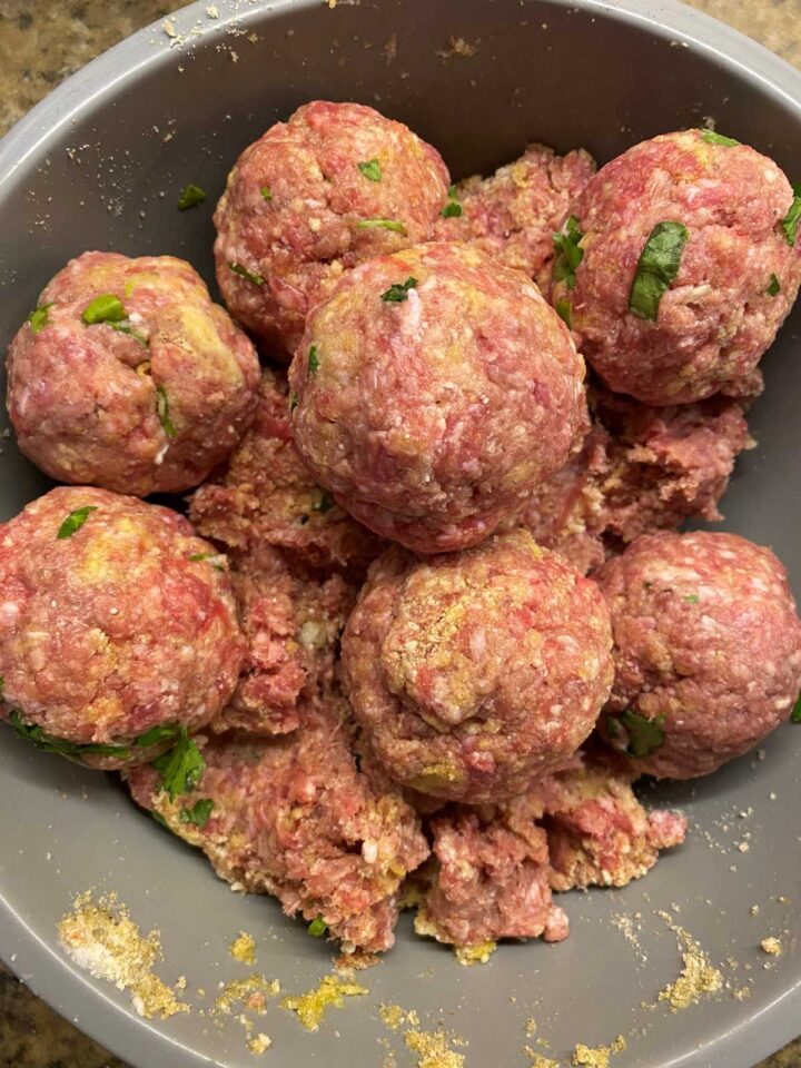 Spaghetti and Veal Meatballs (Spaghetti con Polpette di Vitello)